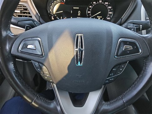 Used 2019 Lincoln MKC Reserve image 23