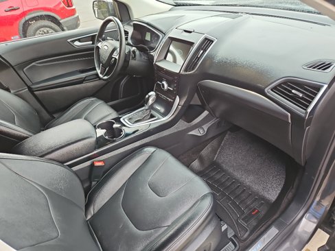 Used 2018 Ford Edge Titanium image 19