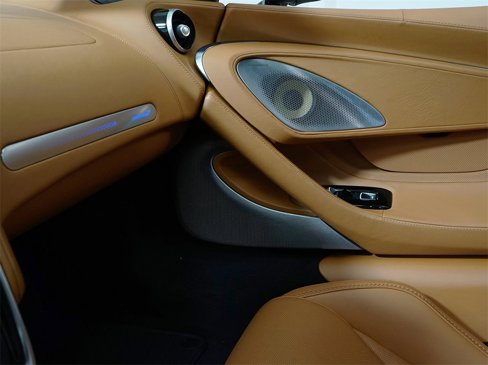 Used 2023 McLaren GT image 17