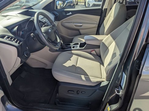 Used 2018 Ford Escape SE image 16