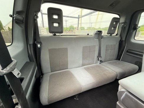 Used 2011 Ford F250 XLT w/ Snow Plow Prep Pkg image 27