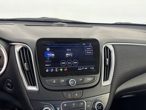 Used 2025 Chevrolet Malibu LT image 28