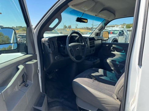 Used 2019 GMC Savana 2500 w/ Driver Convenience Package image 9