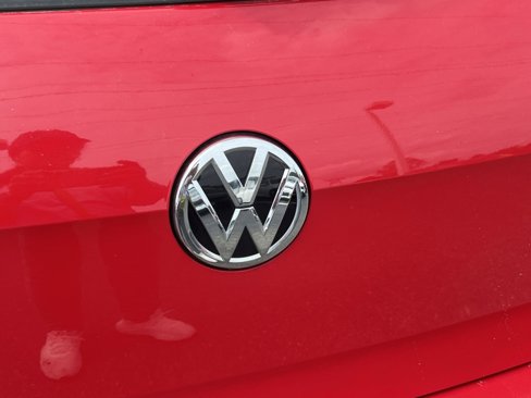 Used 2015 Volkswagen GTI SE image 29