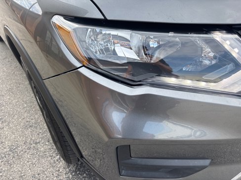 Used 2020 Nissan Rogue SV w/ Premium Package image 5