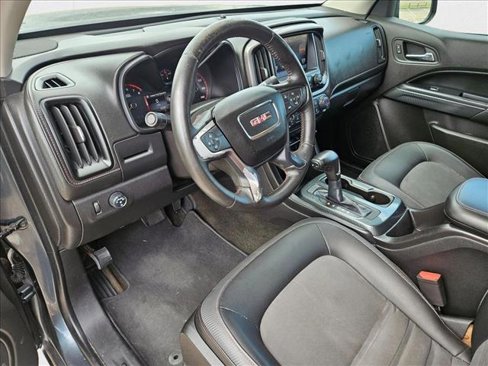 Used 2015 GMC Canyon SLE w/ All-Terrain Package image 9