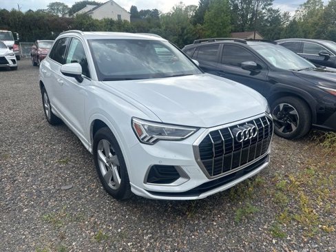 Used 2019 Audi Q3 2.0T Premium Plus image 3