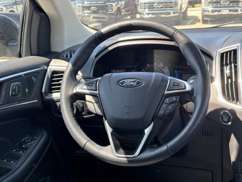 Used 2024 Ford Edge Titanium image 12