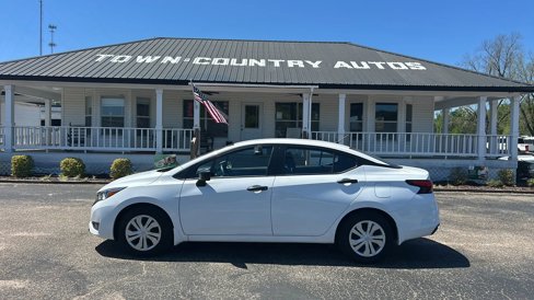 Used 2024 Nissan Versa S w/ Trunk Package image 3