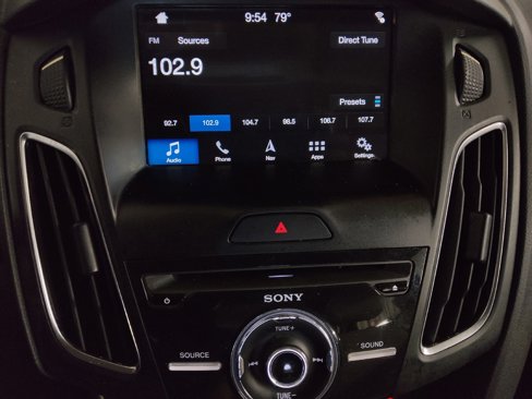 Used 2018 Ford Focus Titanium image 25