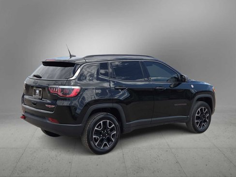 Used 2019 Jeep Compass Trailhawk image 8
