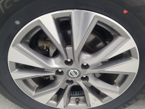 Used 2015 Nissan Murano SV w/ Premium Package image 31