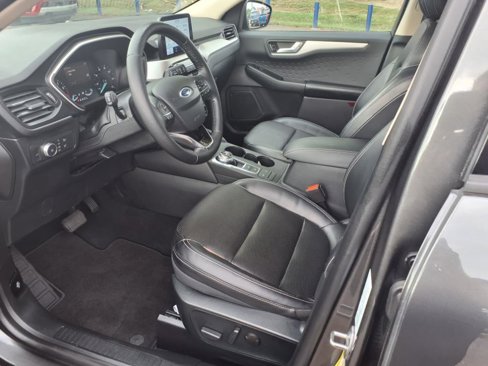 Used 2020 Ford Escape SEL image 14