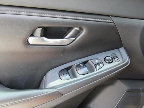 Used 2022 Nissan Sentra SV w/ Trunk Package image 23