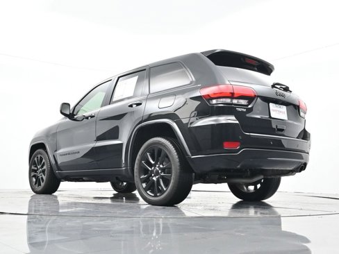 Used 2021 Jeep Grand Cherokee Laredo X image 38