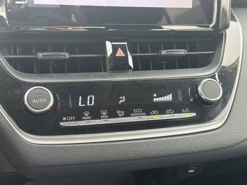 Used 2023 Toyota Corolla LE image 25