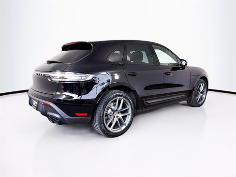 Certified 2022 Porsche Macan S image 9