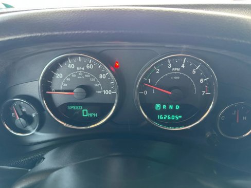 Used 2015 Jeep Wrangler Unlimited Sahara w/ Connectivity Group image 13