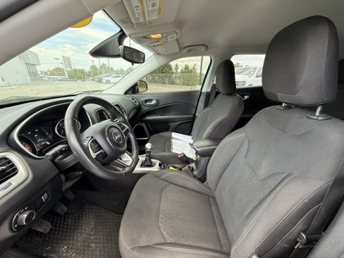 Used 2017 Jeep Compass Sport w/ Cold Weather Group image 12