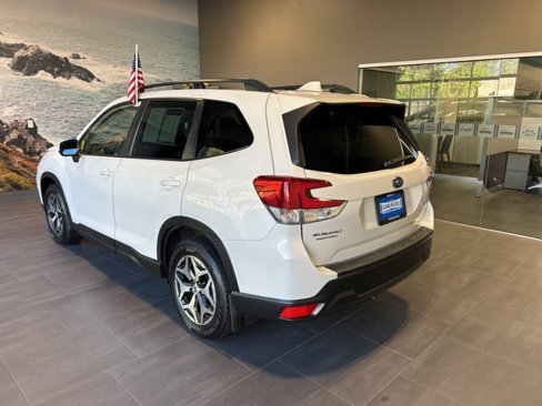 Used 2021 Subaru Forester Premium image 23