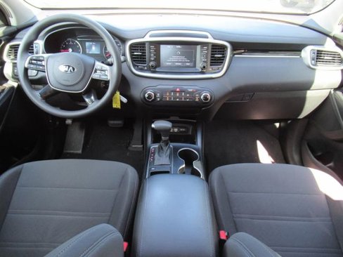 Used 2019 Kia Sorento LX image 11