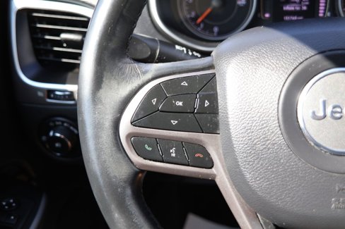 Used 2019 Jeep Cherokee Latitude Plus w/ Cold Weather Group image 13