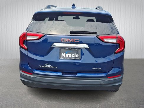Certified 2022 GMC Terrain SLE w/ Driver Convenience Package image 5