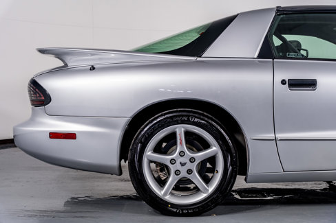 Used 1997 Pontiac Firebird Formula image 10