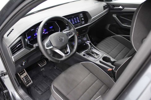 Used 2023 Volkswagen Jetta Sport image 6