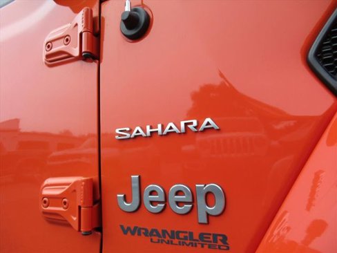 Used 2019 Jeep Wrangler Unlimited Sahara image 8