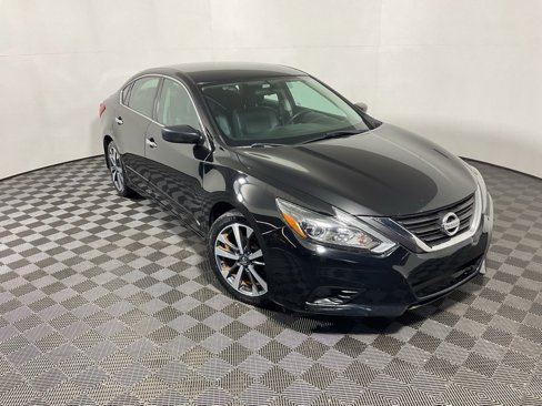 Used 2016 Nissan Altima 2.5 SR image 3
