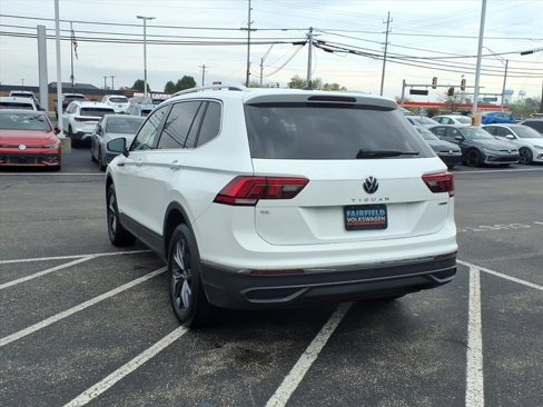 Certified 2022 Volkswagen Tiguan SE image 5