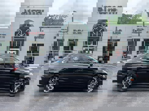 Used 2022 Hyundai Sonata SEL w/ Preferred Accessory Package image 1