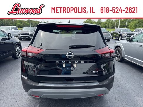 Used 2023 Nissan Rogue SV image 4