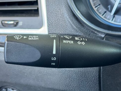 Used 2018 Chrysler 300 Limited w/ Safetytec Plus Group image 9
