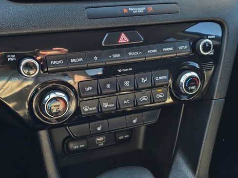 Certified 2020 Kia Sportage EX image 26
