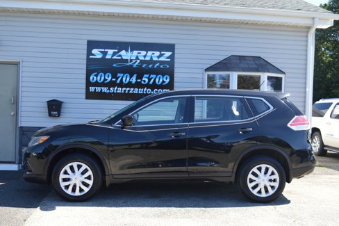 Used 2016 Nissan Rogue S image 2