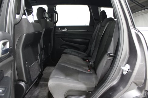 Used 2019 Jeep Grand Cherokee Laredo image 25