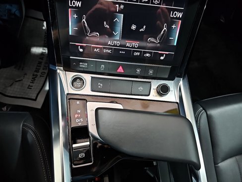Used 2021 Audi e-tron Premium w/ Black Optic Package image 74