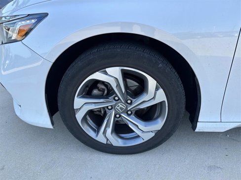 Used 2020 Honda Accord EX image 4