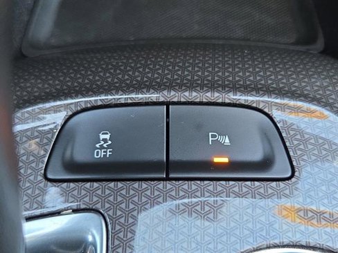 Used 2017 Chevrolet Malibu LT w/ Leather Package image 17