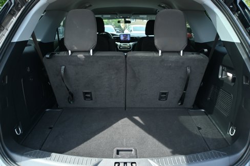 Used 2023 Ford Explorer XLT image 15