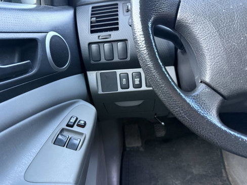 Used 2010 Toyota Tacoma 4x4 Access Cab image 25