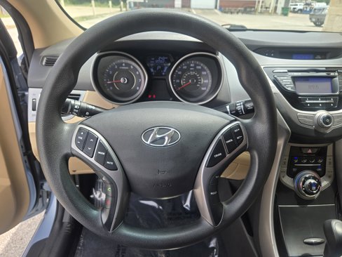 Used 2013 Hyundai Elantra GLS w/ Preferred Pkg image 12