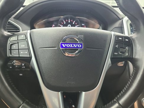Used 2015 Volvo XC60 T6 image 28