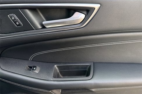Used 2022 Ford Edge Titanium image 21