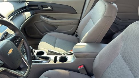 Used 2015 Chevrolet Malibu LS image 23