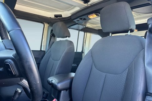 Used 2018 Jeep Wrangler Unlimited Sport w/ Connectivity Group image 24