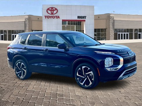 Used 2023 Mitsubishi Outlander SE image 9