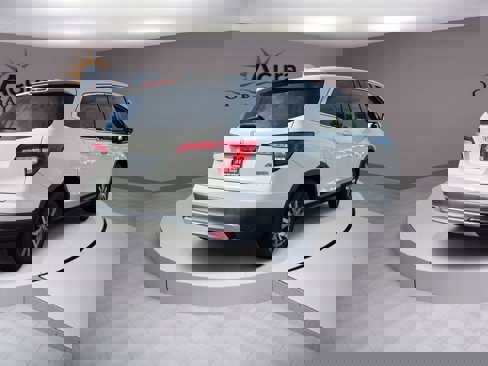 Used 2021 Honda Pilot EX image 3